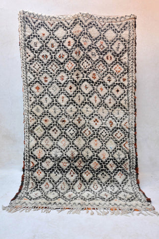 BENI OURAIN. Vintage Moroccan Rug. Wool Beni Ourain Carpet. Modern Design.