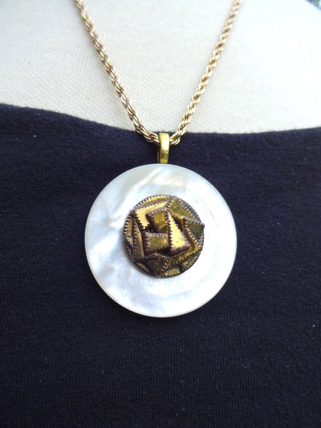 Vintage Mother of Pearl Button Necklace, Art Deco Pendant, Handmade MOP Pendant, Vintage Gold Filled Sterling Silver Chain, MPN204