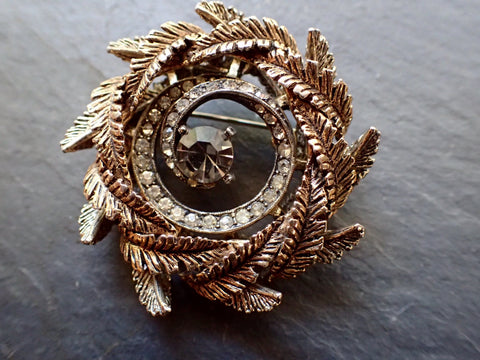 Vintage Mode Art Brooch Pin, Mixed Metal, Rhinestone Brooch, Leaf Circle Pin, Gold & Silver Tone, Wreath Brooch, VMB264