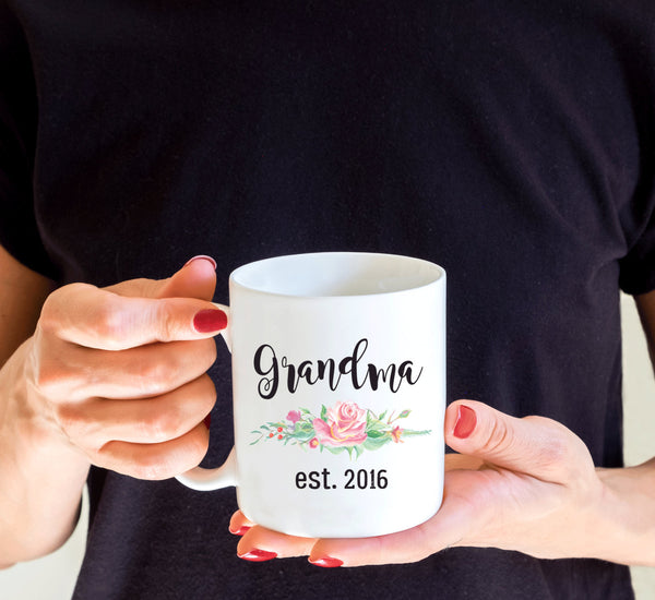 New Grandma Gift, Grandma Mug, Pregnancy Announcement Grandparents, Baby Reveal Grandma, Mothers Day Gift for Grandma, Grandmother Gift,