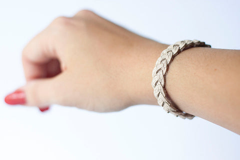 Braided Leather Bracelet/Sand Dollar