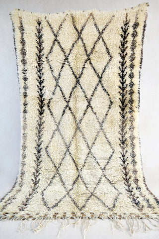 BENI OURAIN 9'8"'x5'10"Vintage Moroccan Rug. Wool Beni Ourain Carpet. Modern Design.