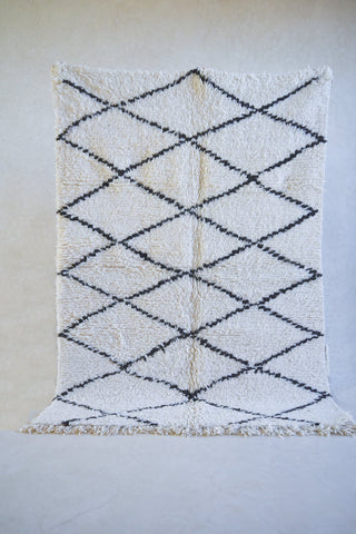 Beni ourain. 7'4"x5'1" Vintage Moroccan Rug. Wool Boucherouite Carpet. Modern Design.