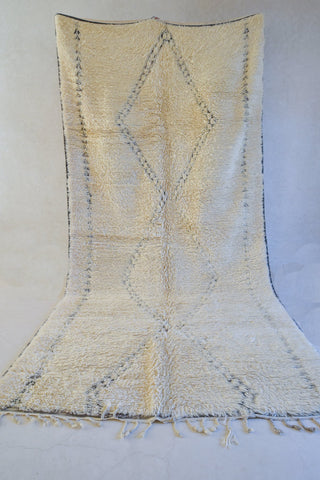 BENI OURAIN. Vintage Moroccan Rug. Wool Beni Ourain Carpet. Modern Design.