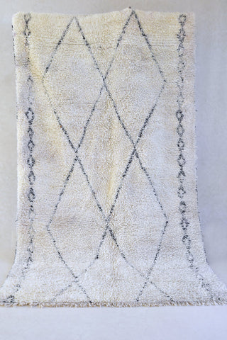 Beni ourain 11'7"x6'7" Vintage Moroccan Rug. Wool Beni MGUILD Carpet. Modern Design.