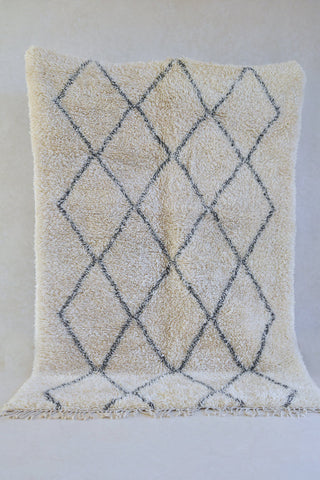 Beni ourain 9'8"x6'6" Vintage Moroccan Rug. Wool Beni MGUILD Carpet. Modern Design.