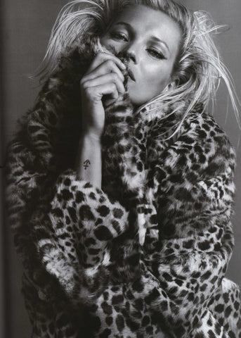 Kate Moss Super Model Blonde Sexy Poster, Leopard Coat Art B&W Print, Artwork, Home Deco, Art Print, Fashion Icon, Art Size 13x20" 24x36"