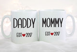 Mom and Dad mugs, New Parents Gift, Coffee Mug For Mom, Dad Mug, Baby Reveal Idea, Pregnancy Photo Prop, New Mom Mug, Coffee Mug Set