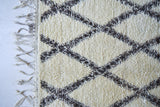 Beni ourain. Vintage Moroccan Rug. Wool Boucherouite Carpet. Modern Design.