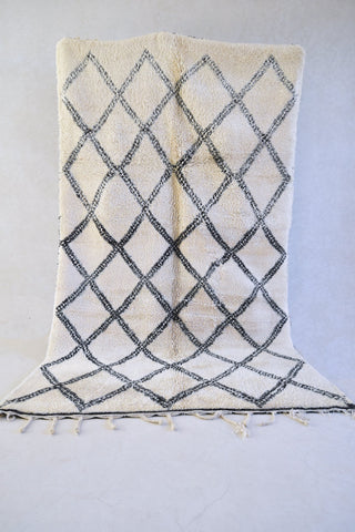 BENI OURAIN. Vintage Moroccan Rug. Wool Beni Ourain Carpet. Modern Design.