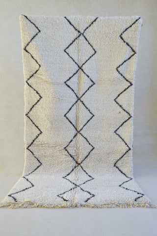 BENI OURAIN8'10''x4'9'' Vintage Moroccan Rug. Wool Beni Ourain Carpet. Modern Design.