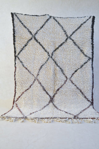 BENI OURAIN. Vintage Moroccan Rug. Wool Beni Ourain Carpet. Modern Design.