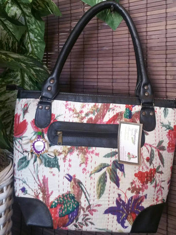 Kantha hand bag, kantha shoulder bag, shoulder bags, Tote Bag, xmas gift for her, Embroidered Purse, White Kantha Bag, Bohemian tote