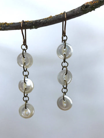 Vintage MOP Button Earrings, White Mother of Pearl Carved Shell Buttons, Drop Earrings, Dangle  Boho Earrings, Shell Buttons, MPE344