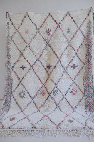 BENI OURAIN. Vintage Moroccan Rug. Wool Beni Ourain Carpet. Modern Design.