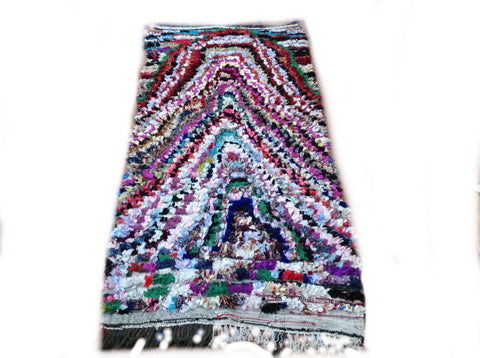 BOUCHEROUITE. Vintage Moroccan Rug. Wool Boucherouite Carpet. Modern Design.