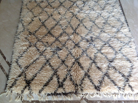 BENI OURAIN. Vintage Moroccan Rug. Wool Beni Ourain Carpet. Modern Design.