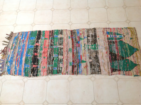 BOUCHEROUITE. Vintage Moroccan Rug. Wool Boucherouite Carpet. Modern Design.