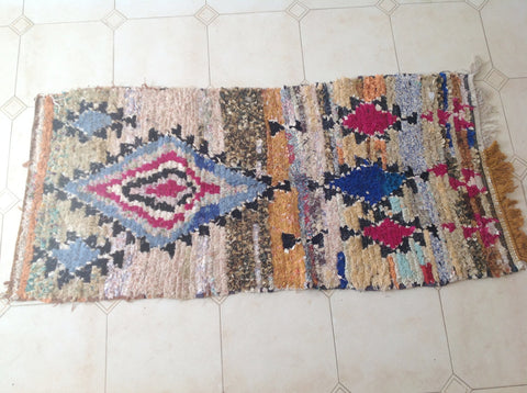 BOUCHEROUITE. Vintage Moroccan Rug. Wool Boucherouite Carpet. Modern Design.