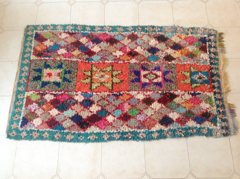 BOUCHEROUITE. Vintage Moroccan Rug. Wool Boucherouite Carpet. Modern Design.