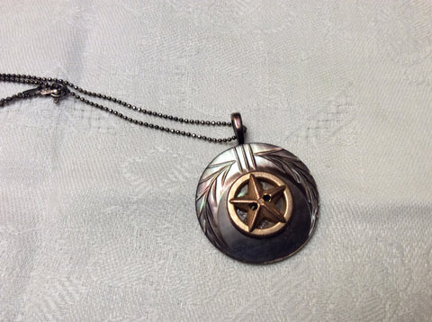 Vintage Button Pendant Necklace, Art Deco Copper 5 Point Star, Carved MOP Button, Button Jewelry, Button Necklace, Mother of Pearl, MPN247