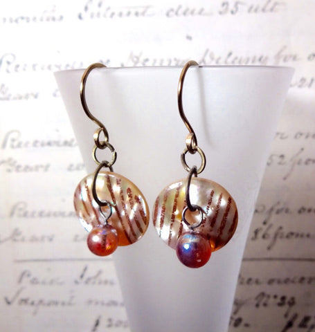 Vintage Button Earrings, Mother of Pearl MOP Buttons, Pink Beads, Antique Glass Beads, Iridescent, Handmade Earrings, MPE248