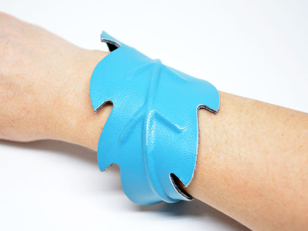 Leaf Leather Cuff Adjustable Leather Cuff Turquoise Boho Bracelet Leaf Jewelry Leather Accessories Gift for Her Bracciale im Pelle