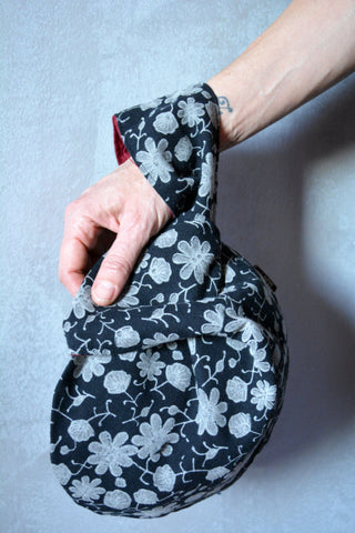 Wrist Bag Flowers Print Cotton Bag Boho Black Wrist-Bag Handbag Natural Hippie Women Accessories Gift for Her Borsetta da Polso