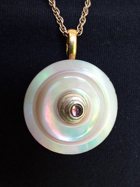 Vintage Mother of Pearl Button Necklace, MOP Layered Button Pendant, Gold Rope Chain, Gold Modernist, Upcycled Button Necklace, MPN136